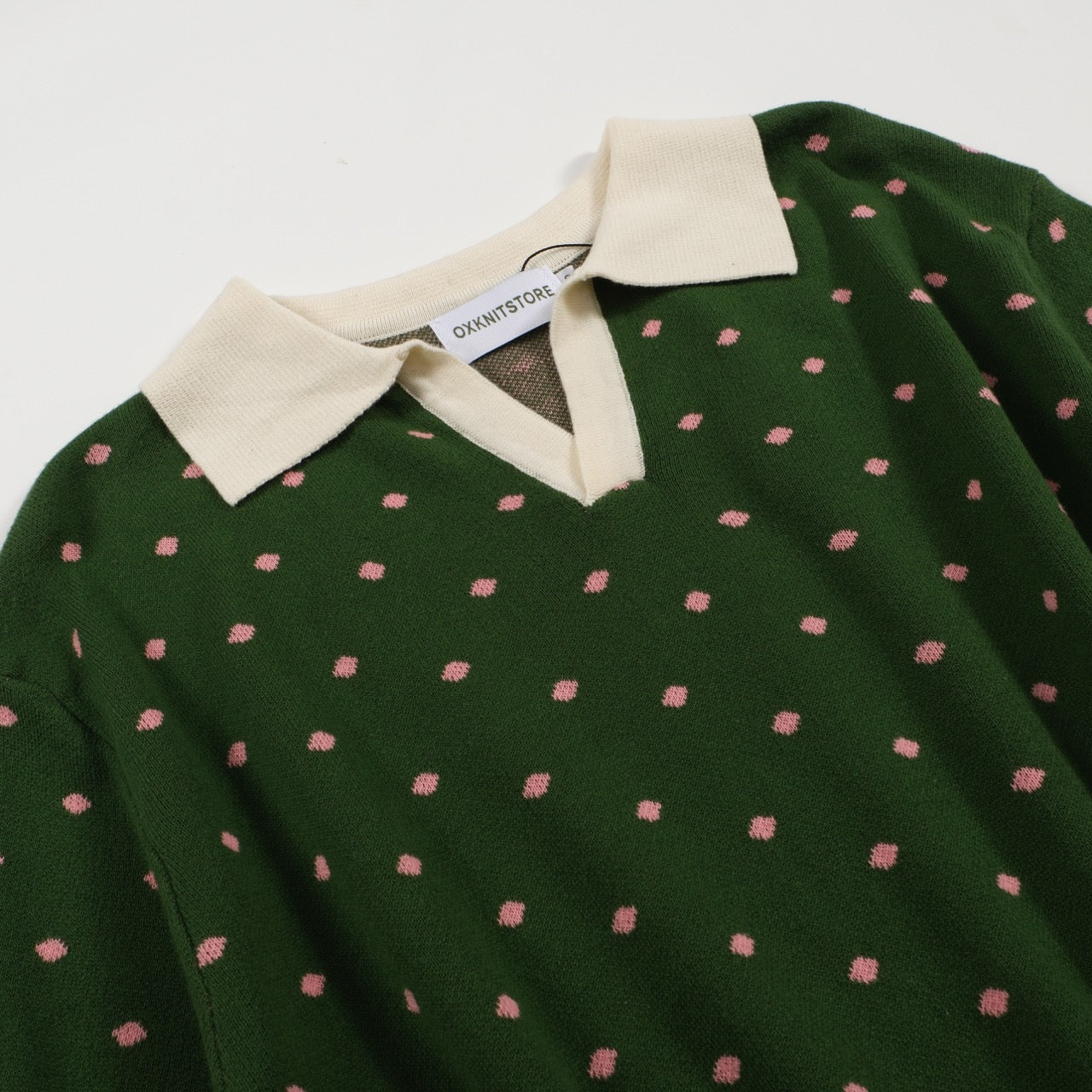 Men's green polka-dot knitted short-sleeved v-neck polo shirt