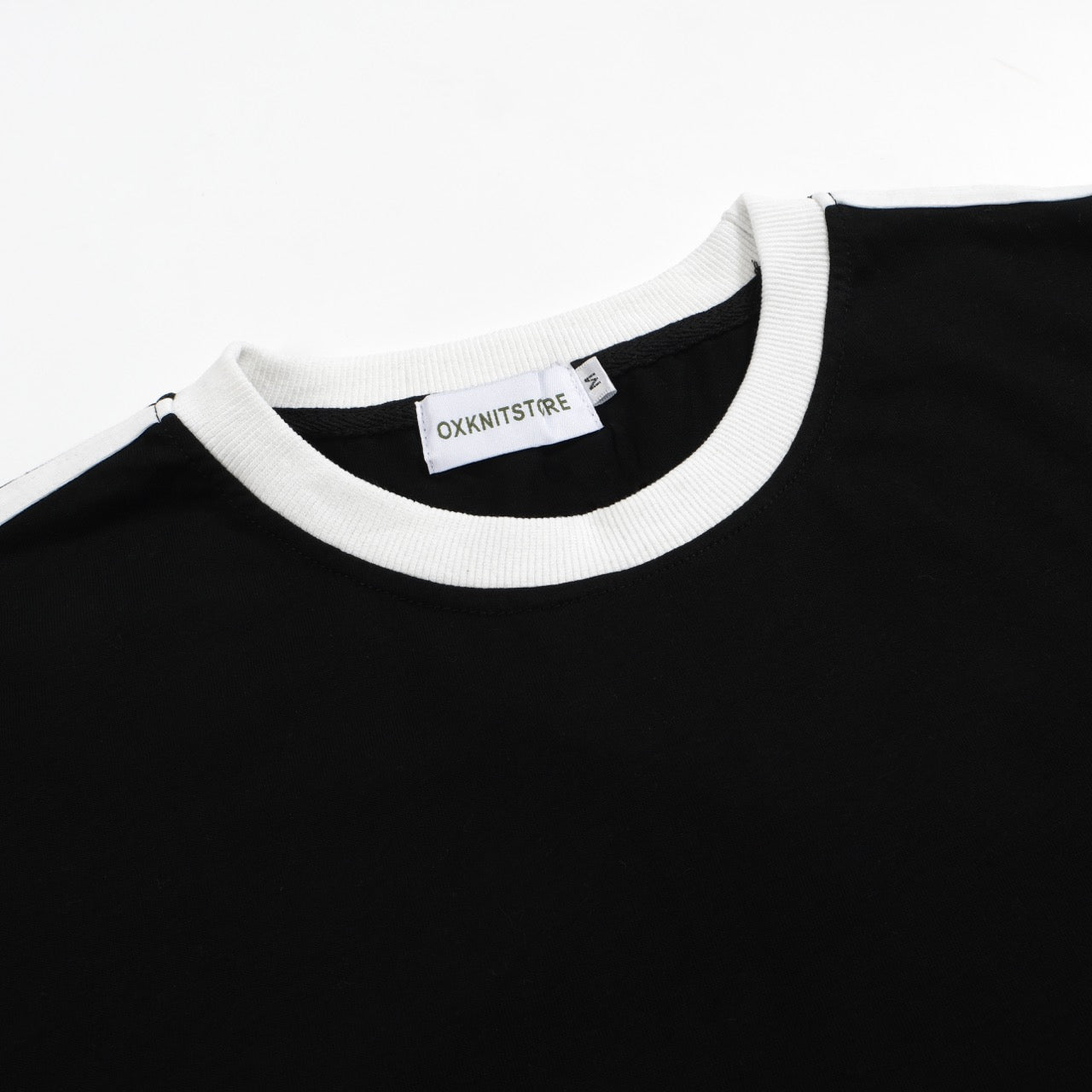Zwart katoenen T-shirt met ronde hals